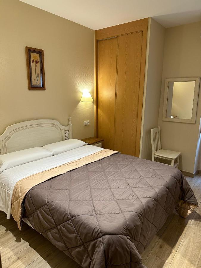 Toledo Plaza Hotel Exterior foto
