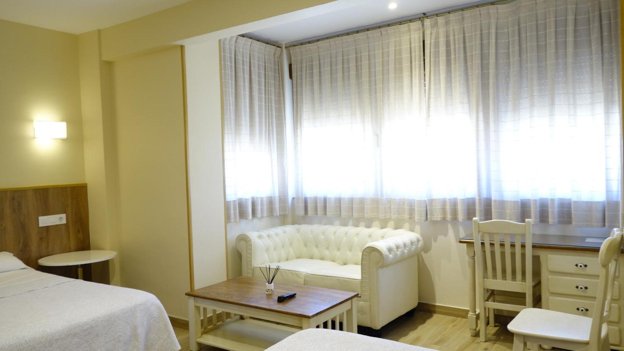 Toledo Plaza Hotel Exterior foto